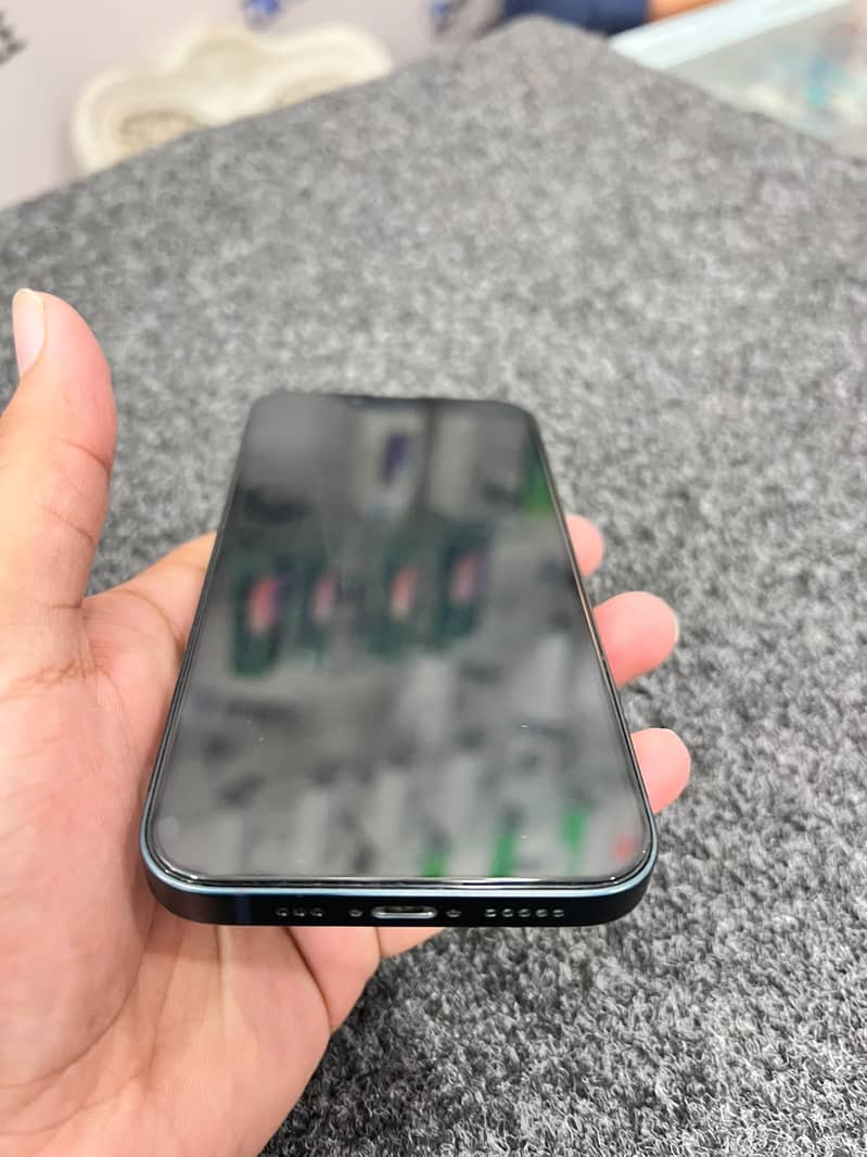 Apple iPhone 13 3