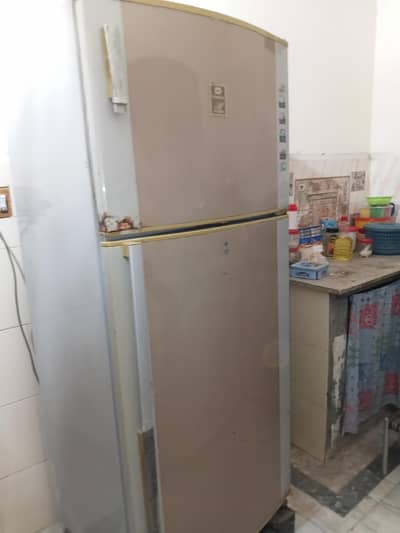 Dawlance ful size fridge for sale