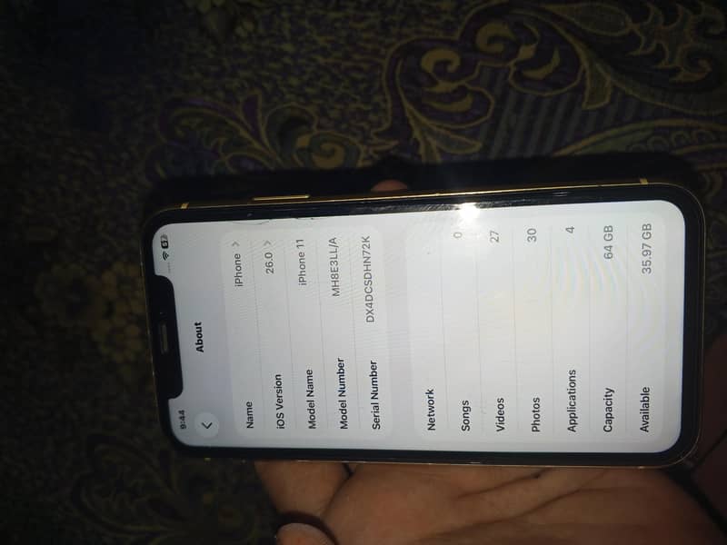 Apple iPhone 11 4
