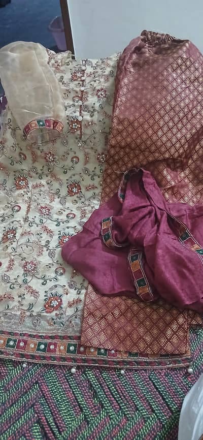 organza shirt ,jamawar trouser ,kuraib dupatta 1 time used