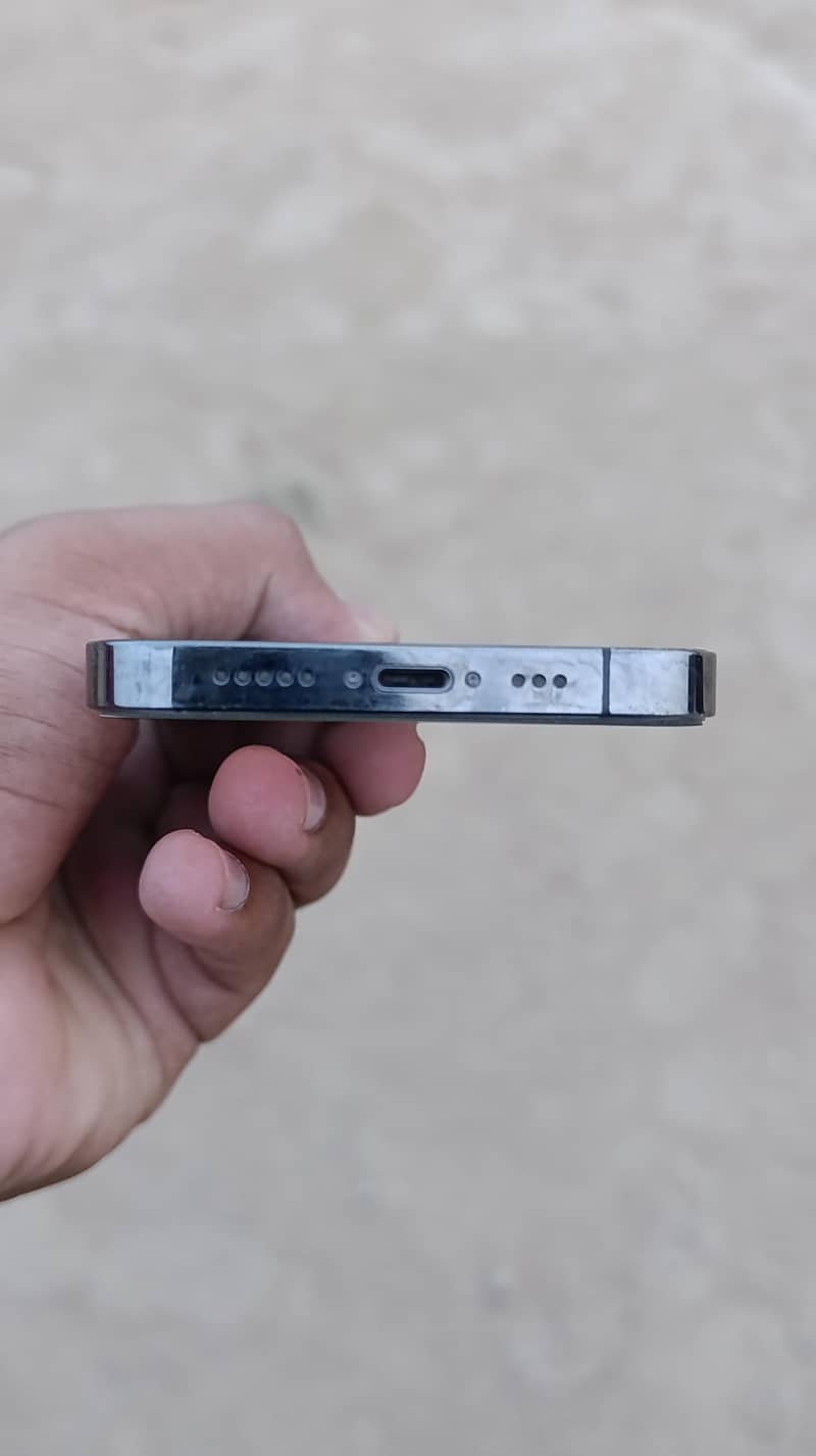 Apple iPhone 13 Pro 3
