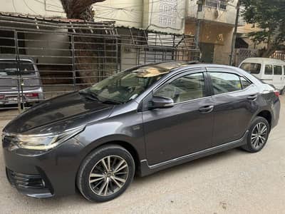 Toyota Corolla Altis Grande 1.8 2018