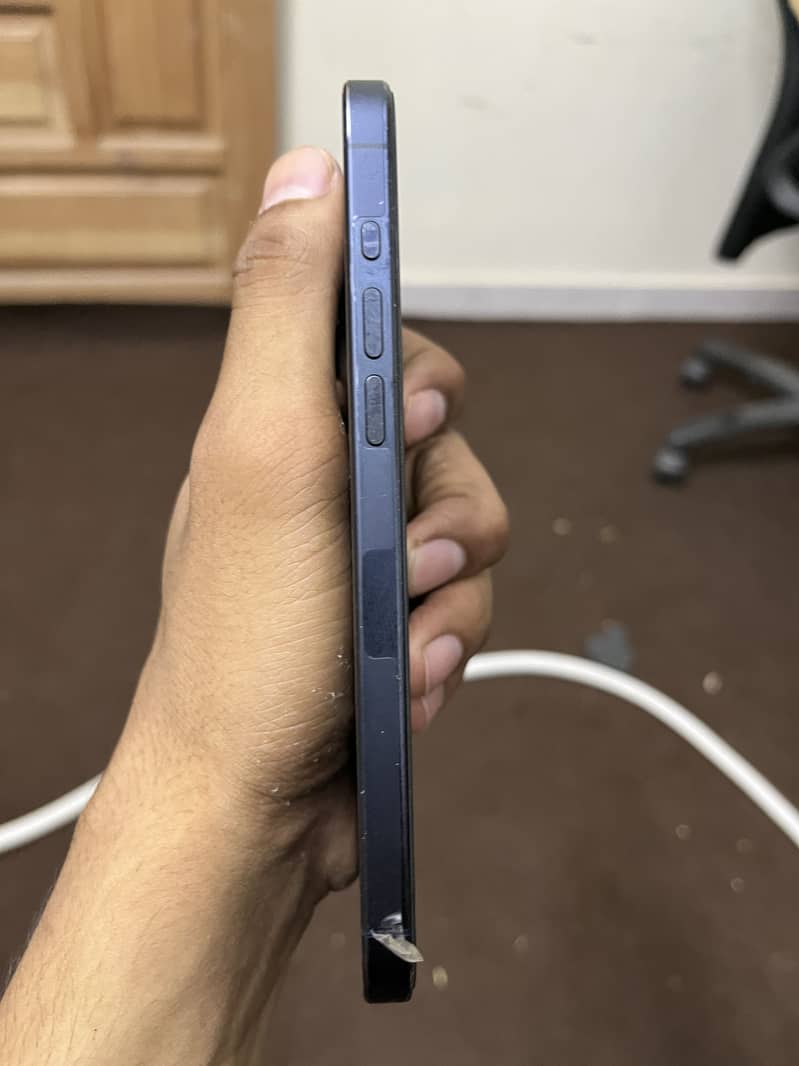 Apple iPhone 15 Pro Max 1
