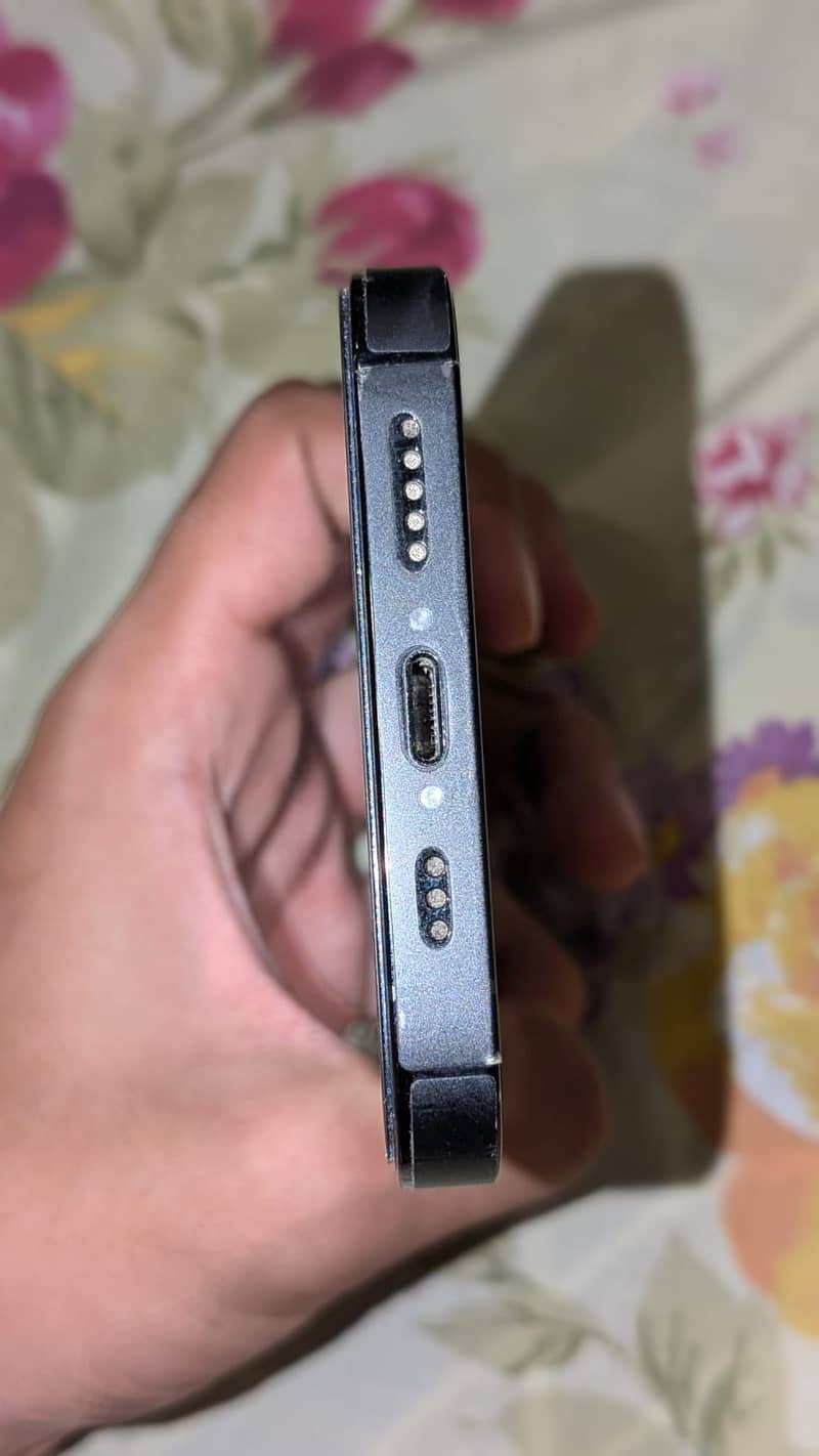 Apple iPhone 14 Pro 2