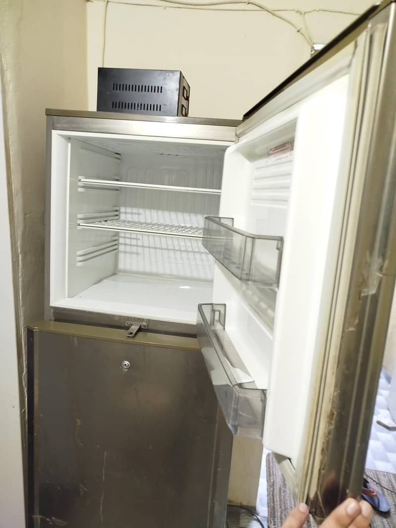 Fridge medium size 1