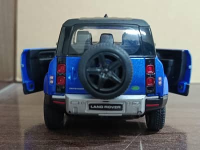 Land Rover Defender 90 Scale 1/36