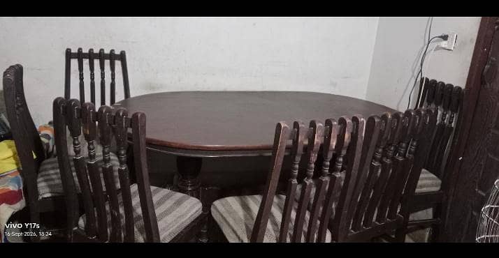 dining table with 6 chairs 0