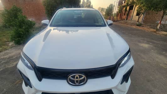 Toyota Fortuner V Patrol 2019/20