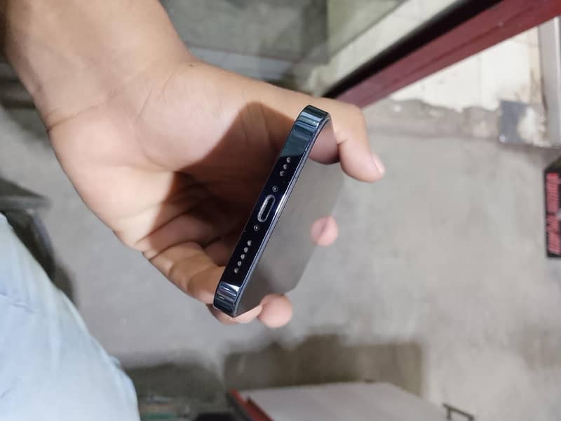 Apple iPhone 12 Pro 2