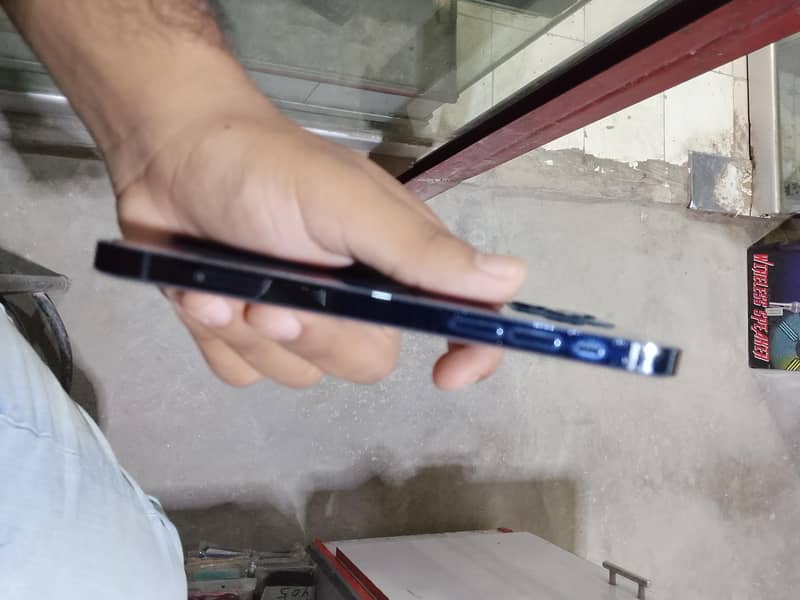 Apple iPhone 12 Pro 3
