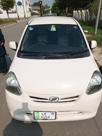 Daihatsu Mira 2012