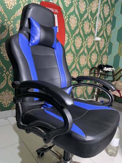 Gaming chair just one month used
