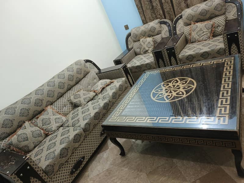 beautiful sofa set with table 1