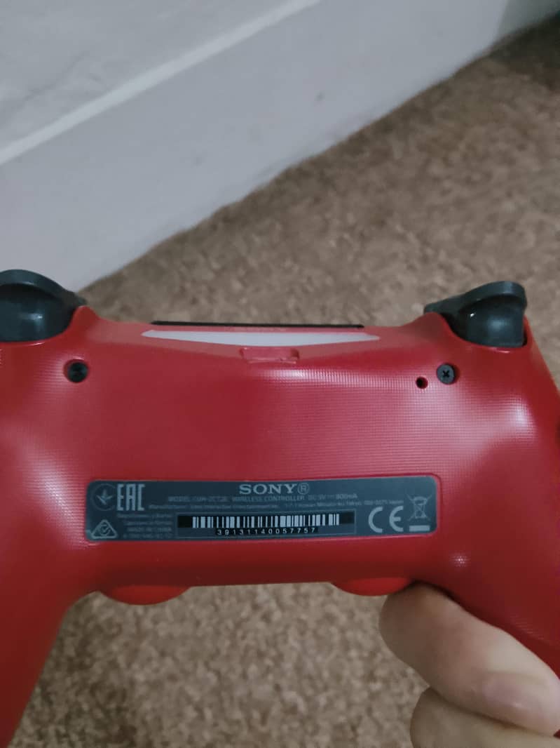 ps 4 og controller Australian variant 3