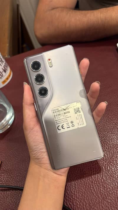 Tecno CAMON 40 Pro