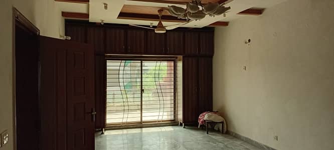 1 Kanal Used House for Sale in NFC Phase 1 B Block Lahore - Excellent Location