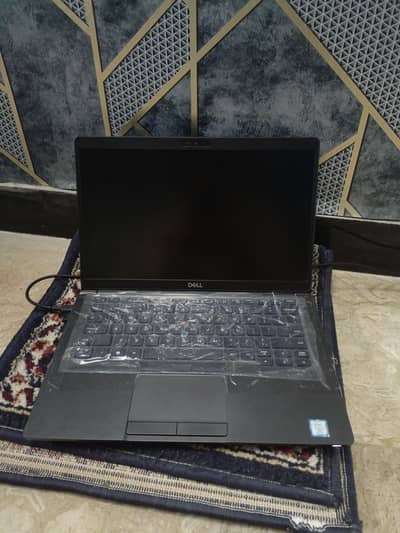 Dell Latitude 5400 Laptop Intel Core i7-8665U 8th Gen.   8/256 GB.