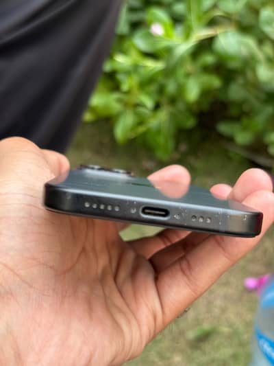 Apple iPhone 15