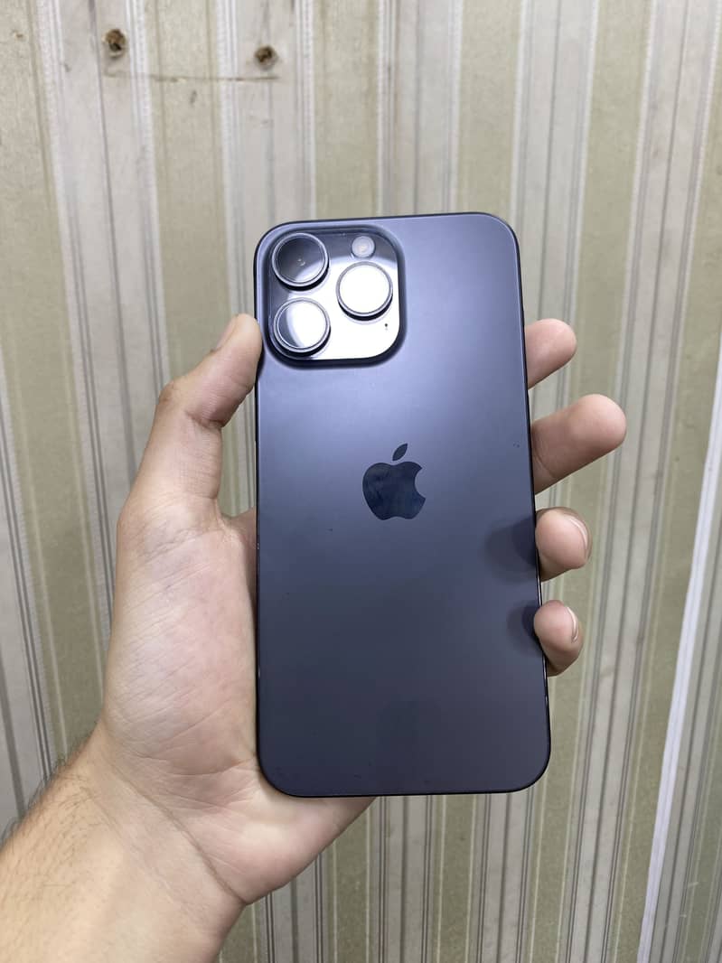 Apple iPhone 15 Pro Max 2