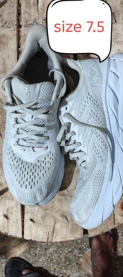 Hoka joggers