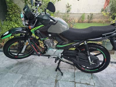Yamaha YBR G. Almost New