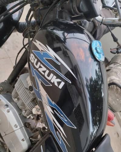 SUZUKI GS 150