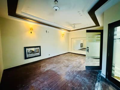 100% ORIGENAL 4 Beds 10 Marla Double Unit Beautiful Location House For Rent In DHA Phase 5 Lahore.