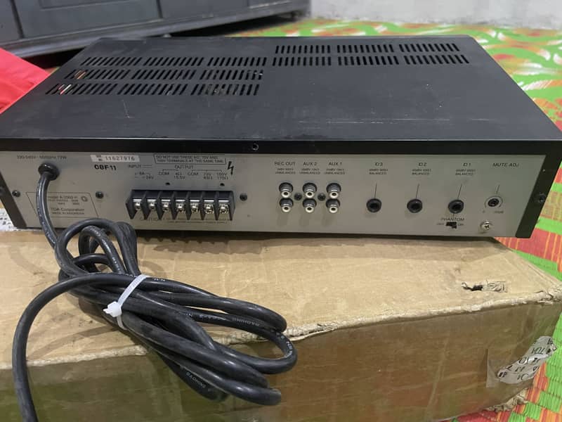 Toa Amplifier 0