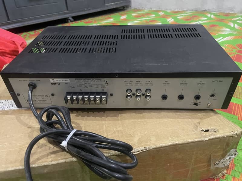 Toa Amplifier 1