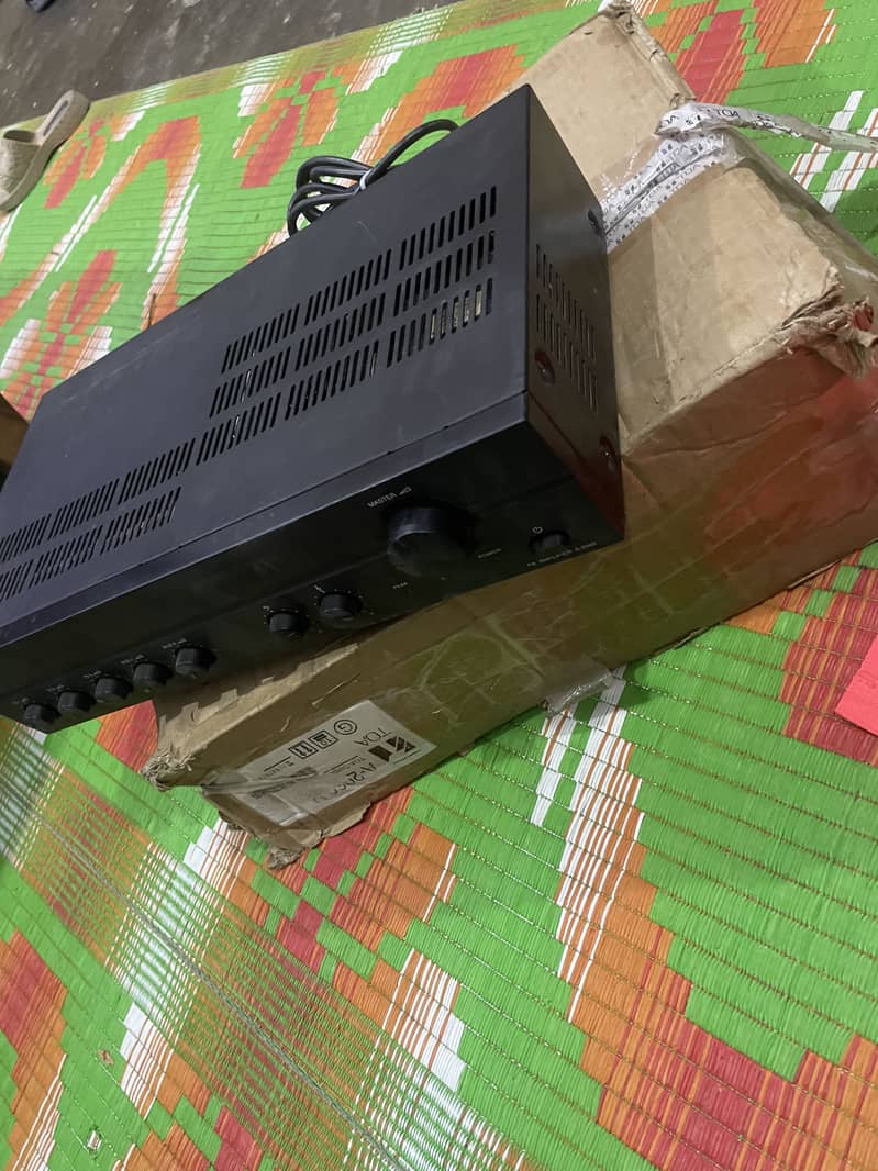Toa Amplifier 2