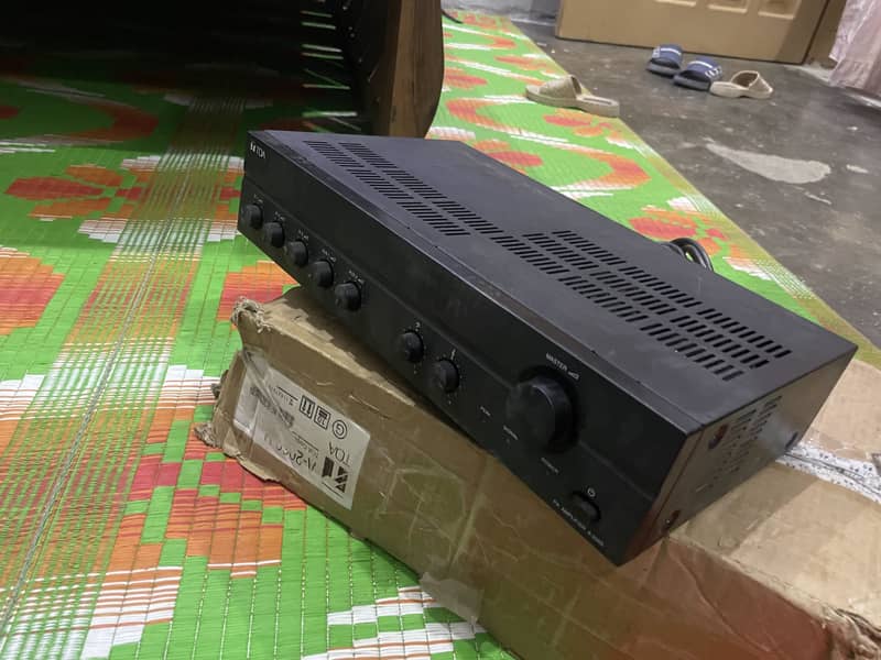 Toa Amplifier 3