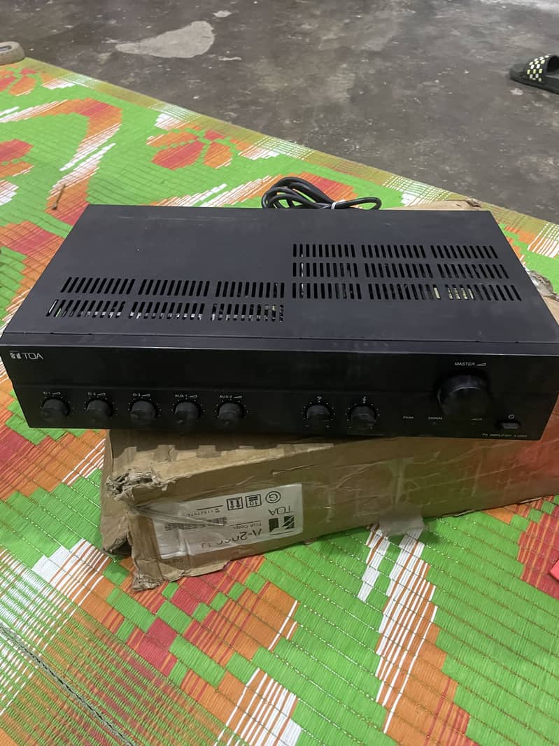 Toa Amplifier 4