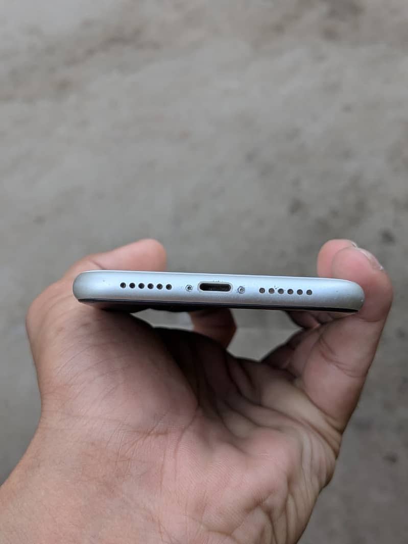 Apple iPhone 11 2