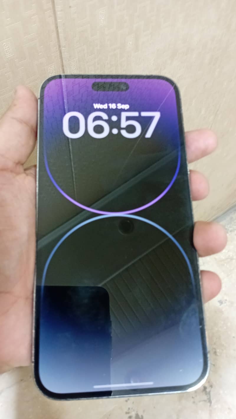 Apple iPhone 14 Pro Max 1