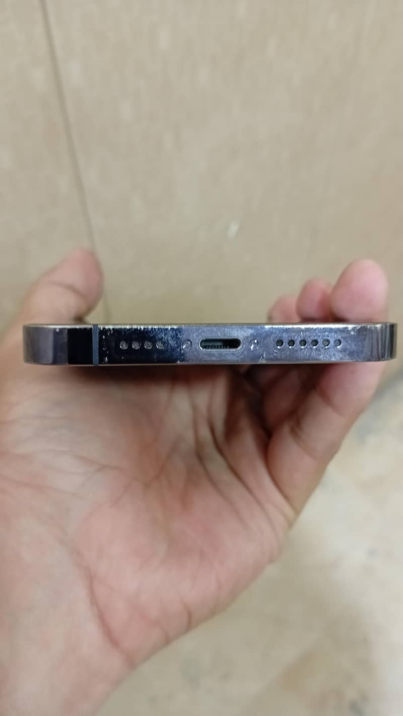 Apple iPhone 14 Pro Max 3