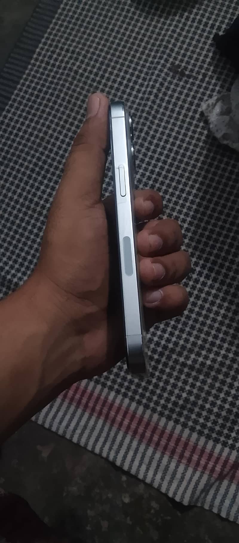 Apple iPhone 13 Pro 2