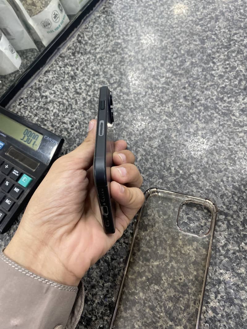 Apple iPhone 15 2