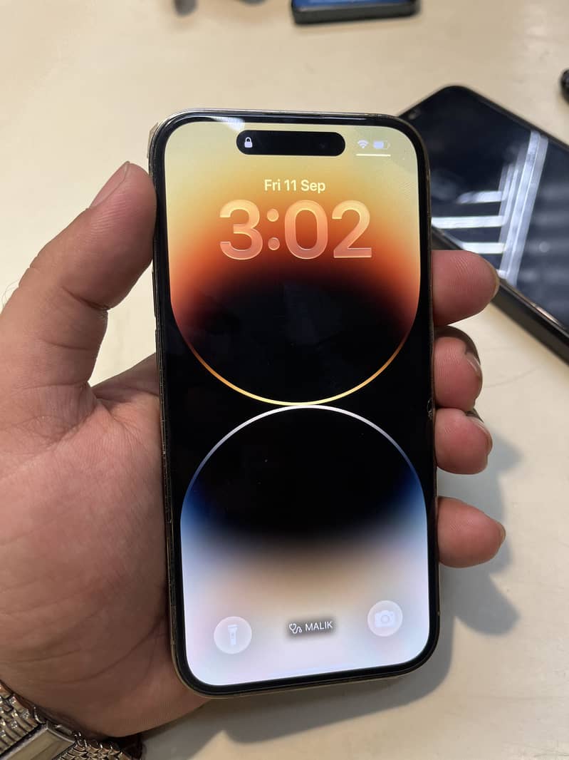 Apple iPhone 14 Pro 1