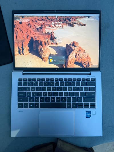 HP Zbook Firefly G10 Core i7 13th Gen | 16GB DDR5 | 8GB GRP | 10 by 10