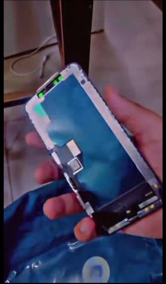 Apple iPhone XS Max 1