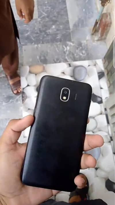Samsung Mobile J4