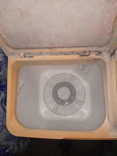 Kenwood Washing Machine & Dryer — Geariyan Kharab