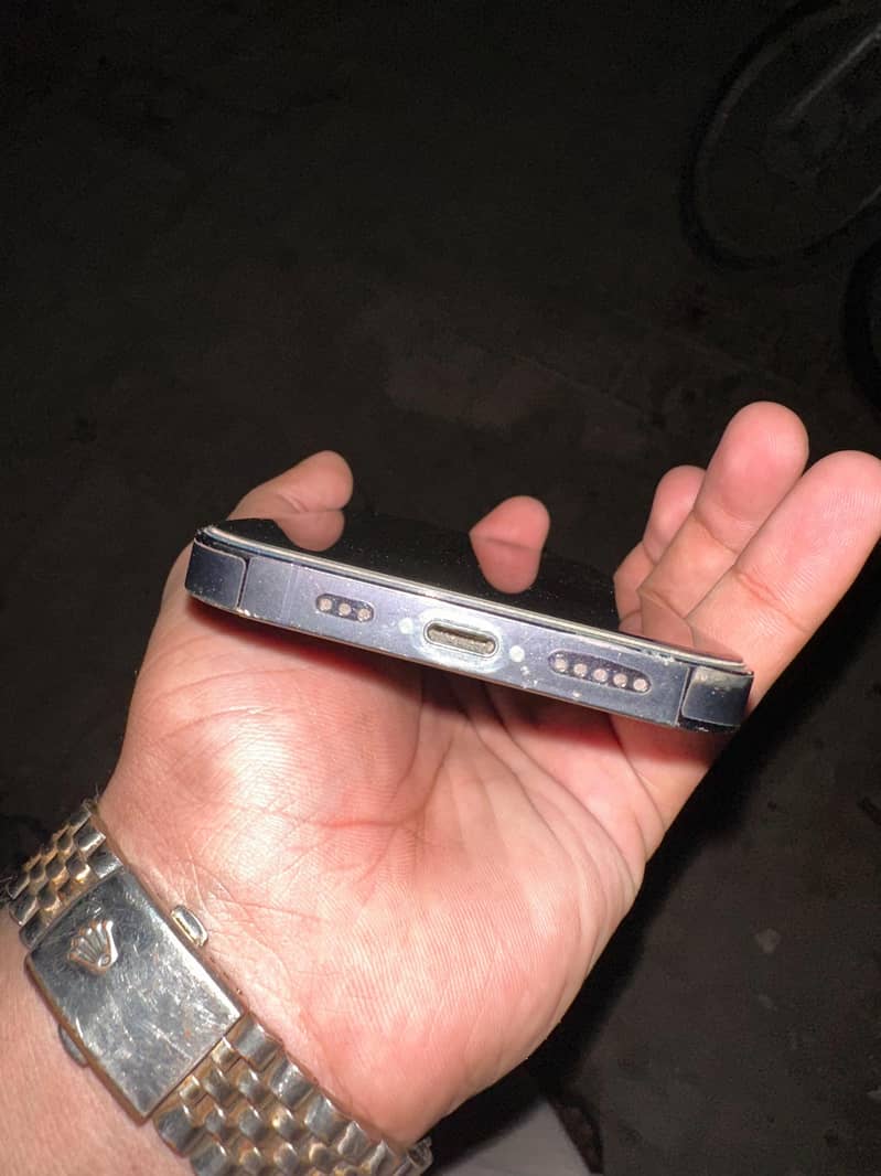 Apple iPhone 14 Pro 2