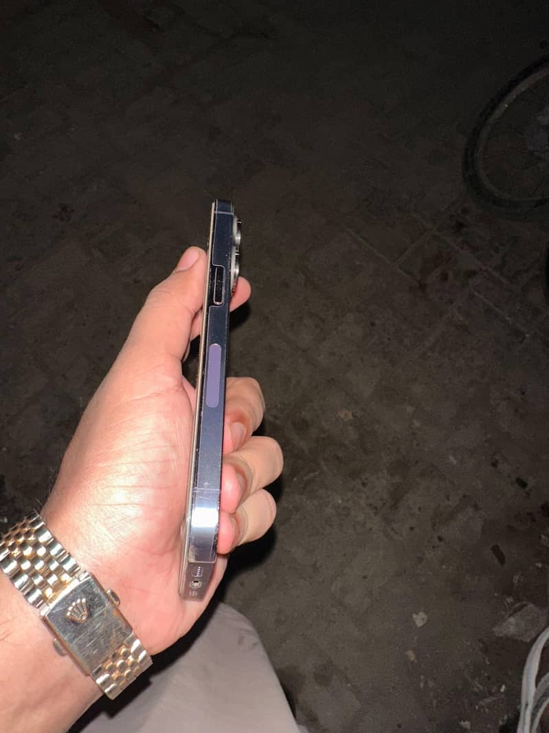 Apple iPhone 14 Pro 3