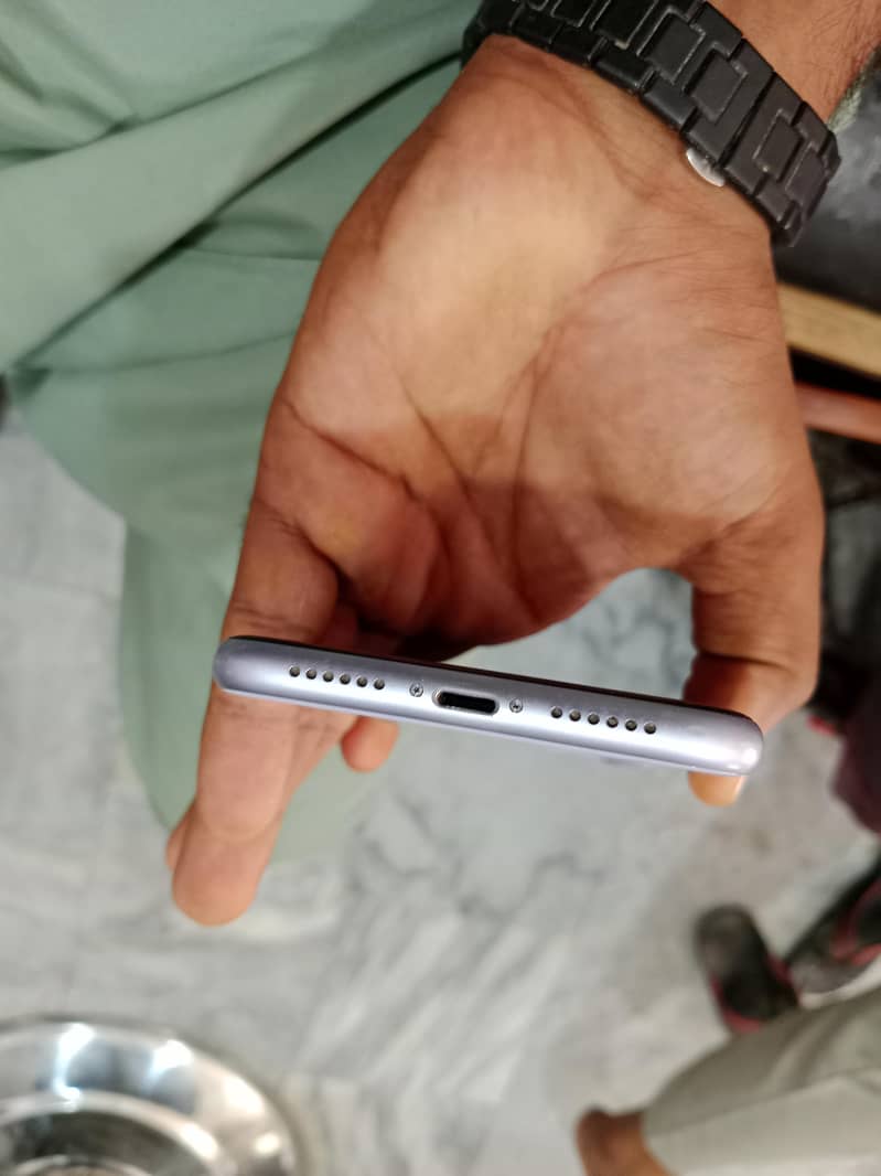 Apple iPhone 11 2