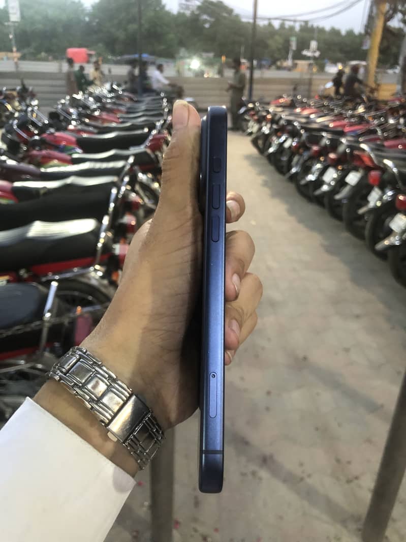 Apple iPhone 17 Pro Max 1