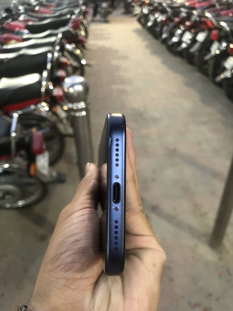 Apple iPhone 17 Pro Max 2