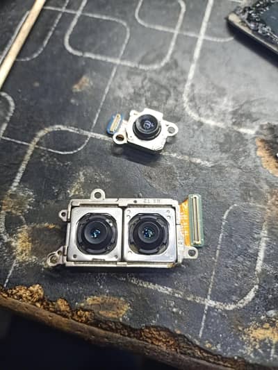 Samsung Mobile S21 Plus back camara