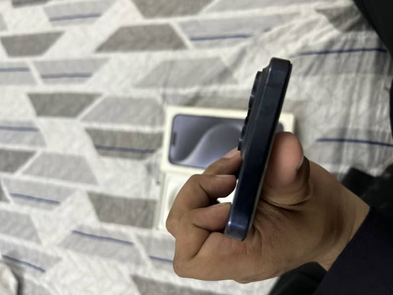 Apple iPhone 15 Pro Max 1