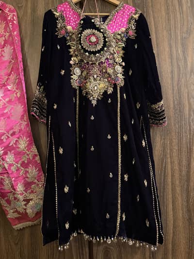 Khuda Baksh P-263 Velvet Dress (Size Large) - Like New
